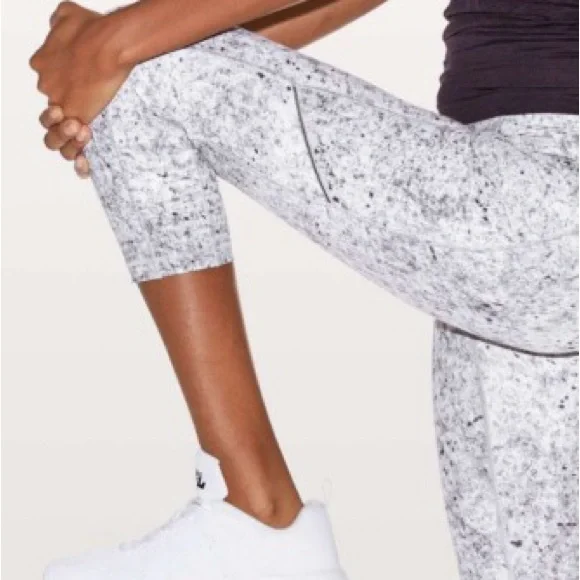 Lululemon speed up Leggings - Picture 2 of 11